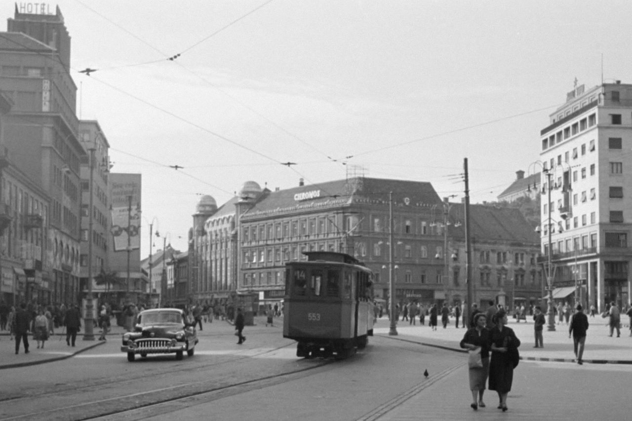 Trg Republike (današnji Trg bana Jelačića) 1957. godine